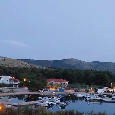 In Zaboric With Sea View, Balcony, Air Conditioning, Wifi 5177-3 Lägenhet Šibenik