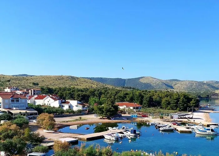 In Zaboric With Sea View, Balcony, Air Conditioning, Wifi 5177-3 Appartement Šibenik