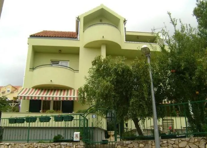 In Zaboric With Sea View, Balcony, Air Conditioning, Wifi 5177-3 Šibenik